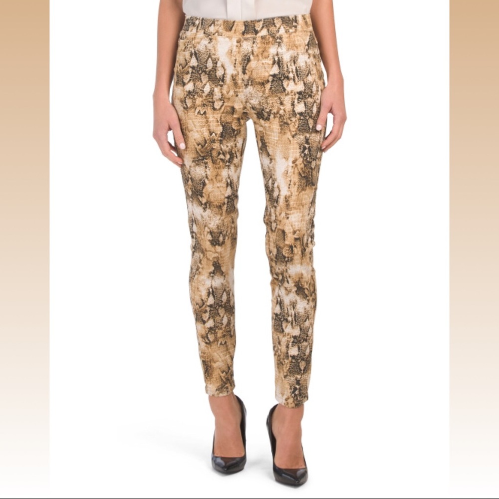 Snake Print Pull On Leggings 🆕